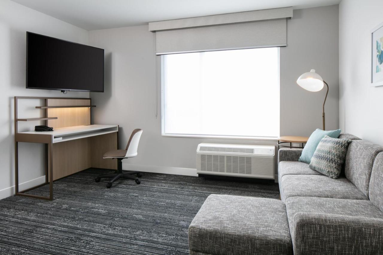 Towneplace Suites By Marriott Oconomowoc מראה חיצוני תמונה